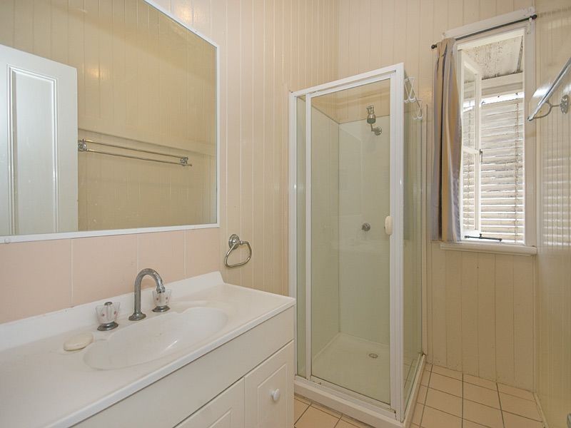 25 Terrace Street, Toowong QLD 4066