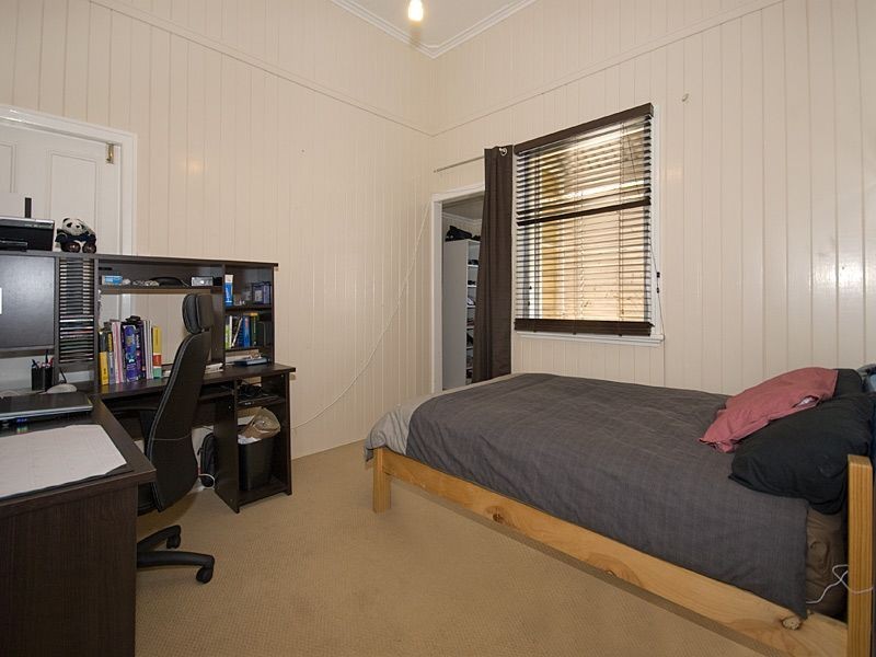 25 Terrace Street, Toowong QLD 4066