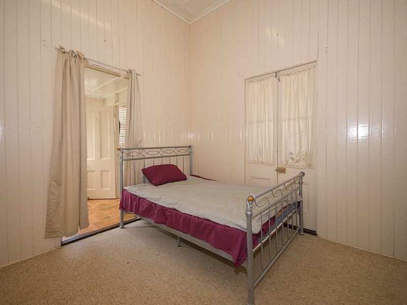 25 Terrace Street, Toowong QLD 4066