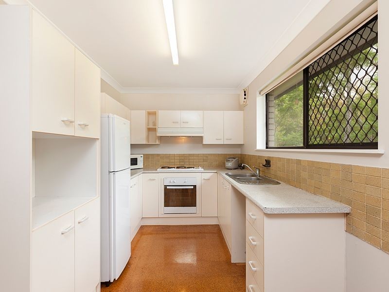 6/133 Central Avenue, Indooroopilly QLD 4068