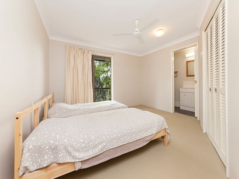 6/133 Central Avenue, Indooroopilly QLD 4068