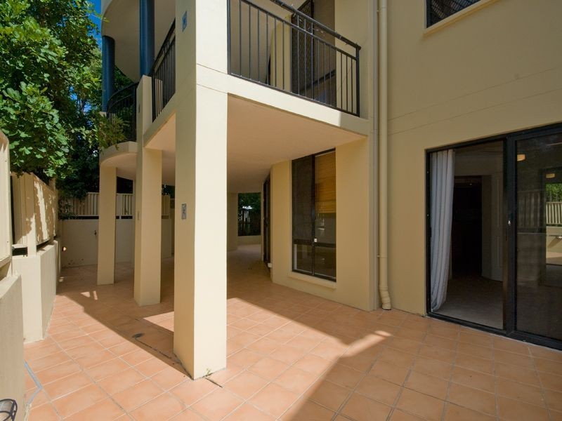3/121 Sir Fred Schonell Drive, St Lucia QLD 4067