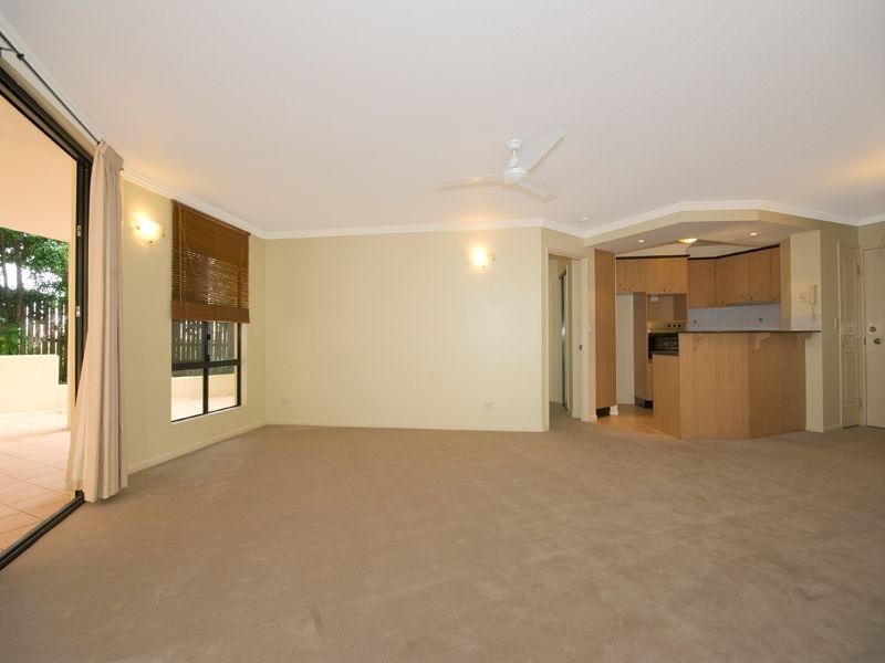 3/121 Sir Fred Schonell Drive, St Lucia QLD 4067