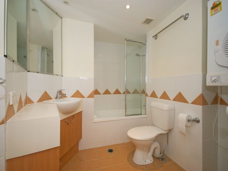 3/121 Sir Fred Schonell Drive, St Lucia QLD 4067
