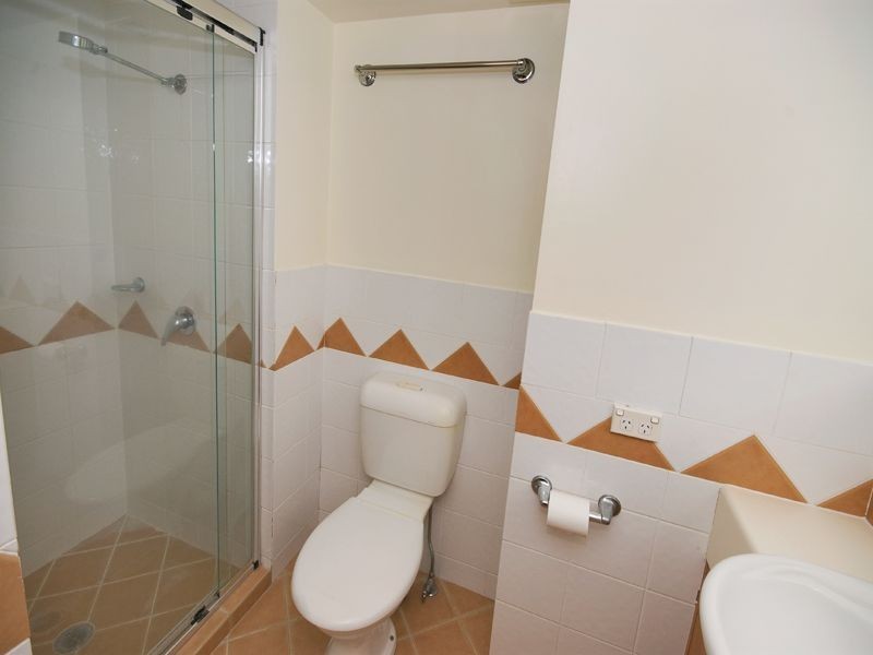 3/121 Sir Fred Schonell Drive, St Lucia QLD 4067