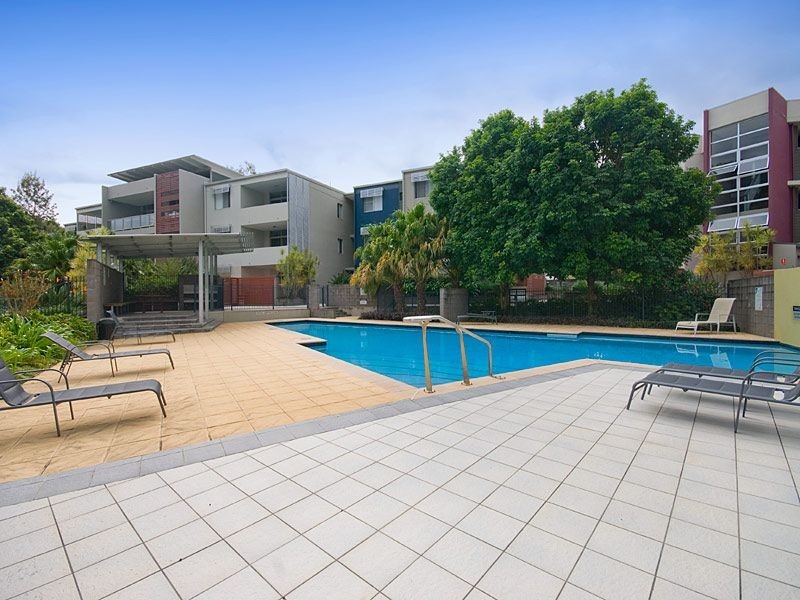 14/2 Campbell Street, Toowong QLD 4066