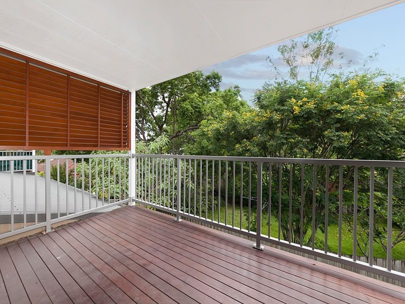 2/25 Rennie Street, Indooroopilly QLD 4068