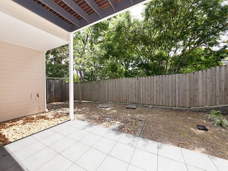 2/25 Rennie Street, Indooroopilly QLD 4068