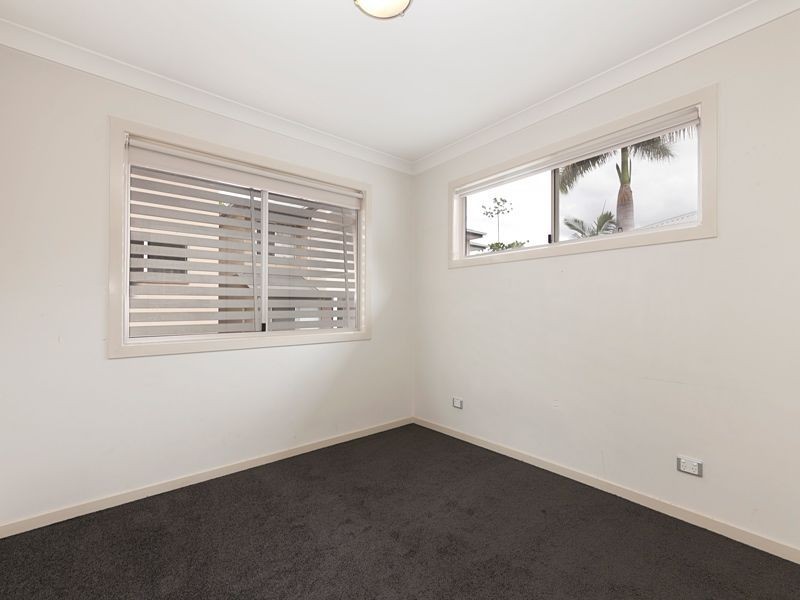 2/25 Rennie Street, Indooroopilly QLD 4068