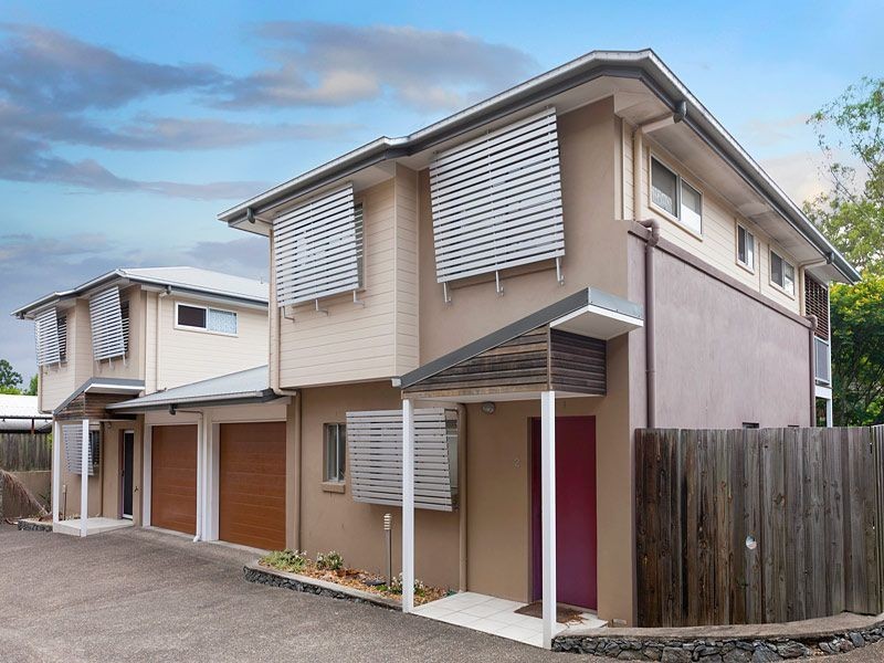 2/25 Rennie Street, Indooroopilly QLD 4068