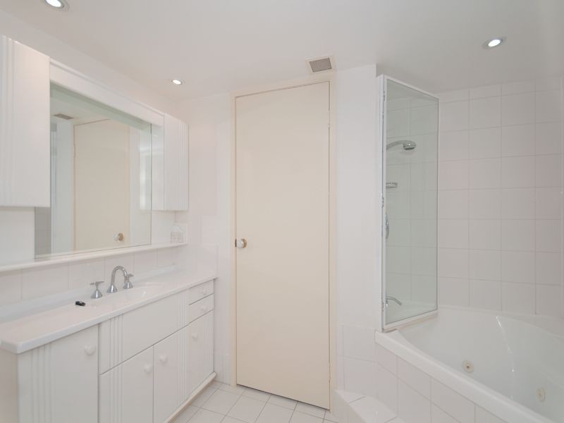 2/35 Whitmore Street, Taringa QLD 4068