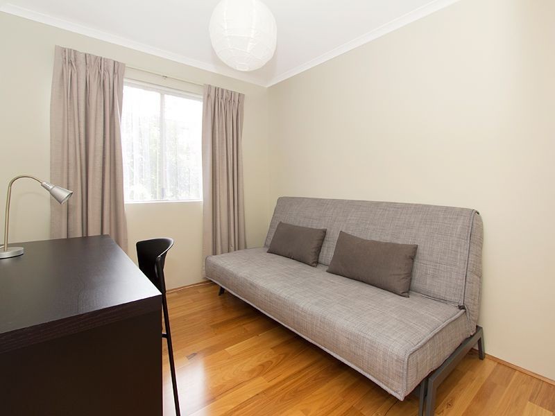 2/99 Indooroopilly Road, Taringa QLD 4068