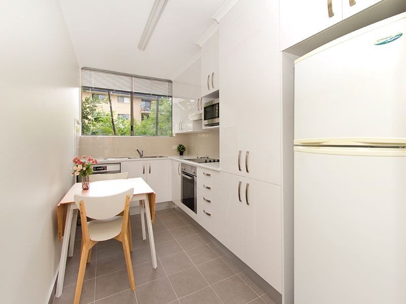 2/99 Indooroopilly Road, Taringa QLD 4068