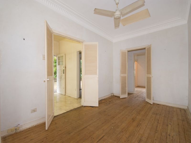 57 Boomerang Road, St Lucia QLD 4067