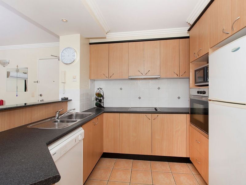 10/117-121 Sir Fred Schonell Drive, St Lucia QLD 4067