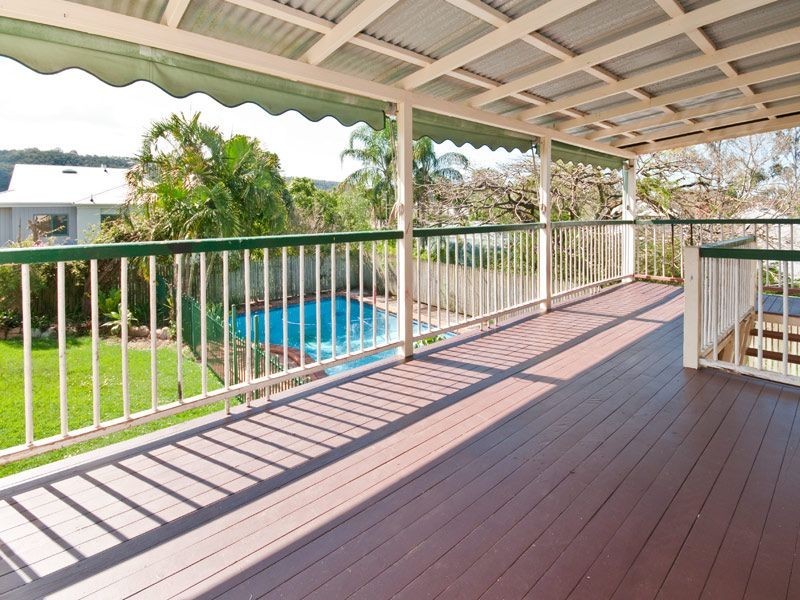 55 Manchester Terrace, Indooroopilly QLD 4068