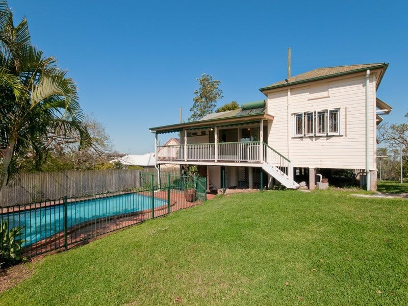 55 Manchester Terrace, Indooroopilly QLD 4068