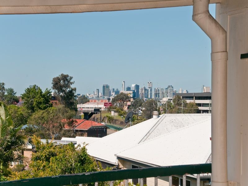 55 Manchester Terrace, Indooroopilly QLD 4068