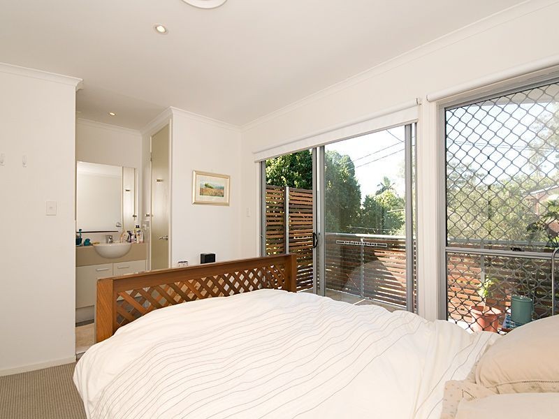 Indooroopilly QLD 4068