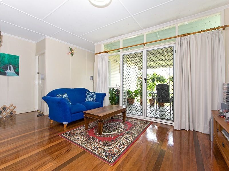 29 Lawson Street, Oxley QLD 4075