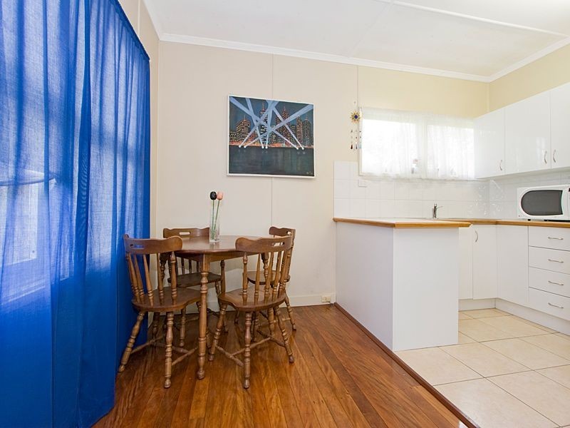 29 Lawson Street, Oxley QLD 4075