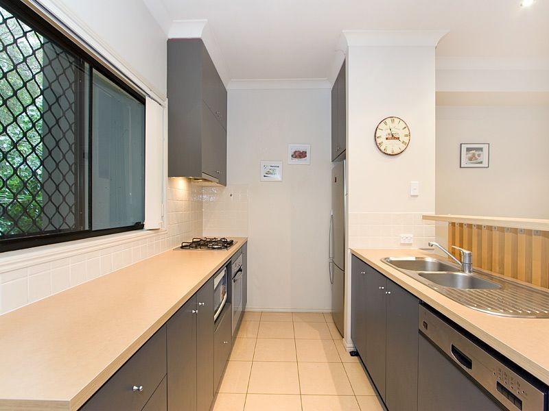 2/39 Elizabeth Street, Toowong QLD 4066