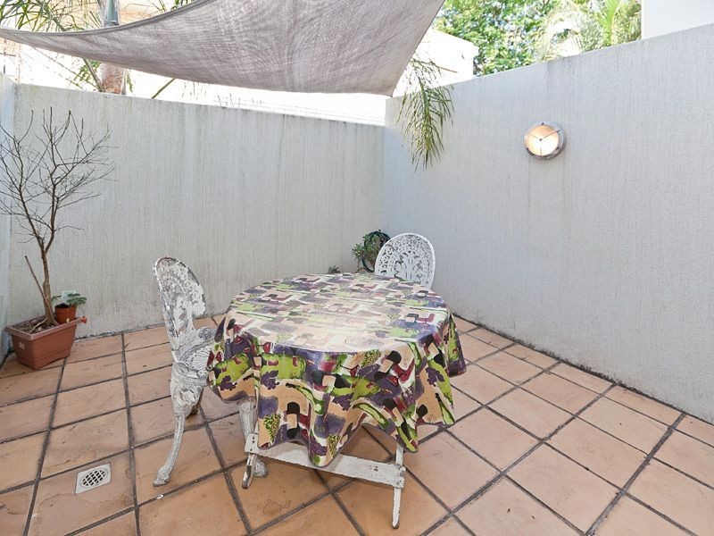 5/212 Sir Fred Schonell Drive, St Lucia QLD 4067