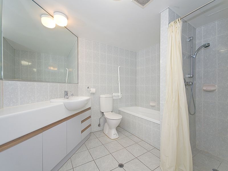 12/72 Macquarie Street, St Lucia QLD 4067