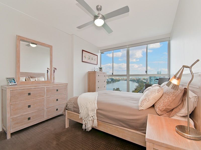 64/24 Dunmore Terrace, Auchenflower QLD 4066