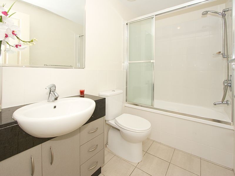 138/7 Land Street, Toowong QLD 4066