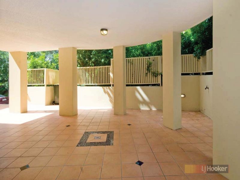 3/121 Sir Fred Schonell Drive, St Lucia QLD 4067