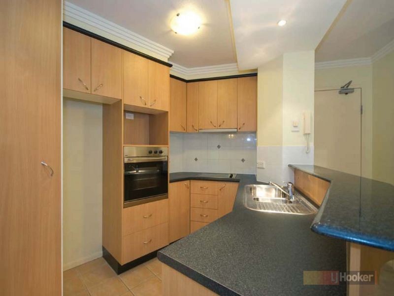 3/121 Sir Fred Schonell Drive, St Lucia QLD 4067
