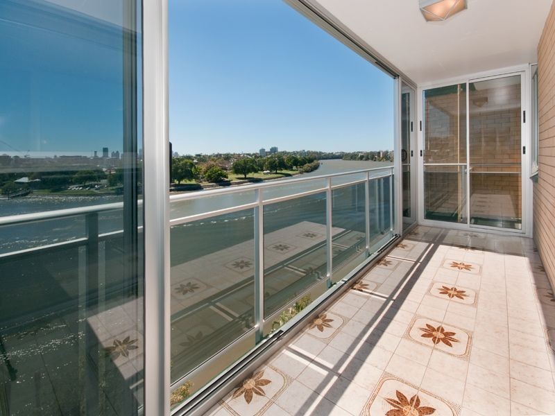 12/2 Sandford Street, St Lucia QLD 4067