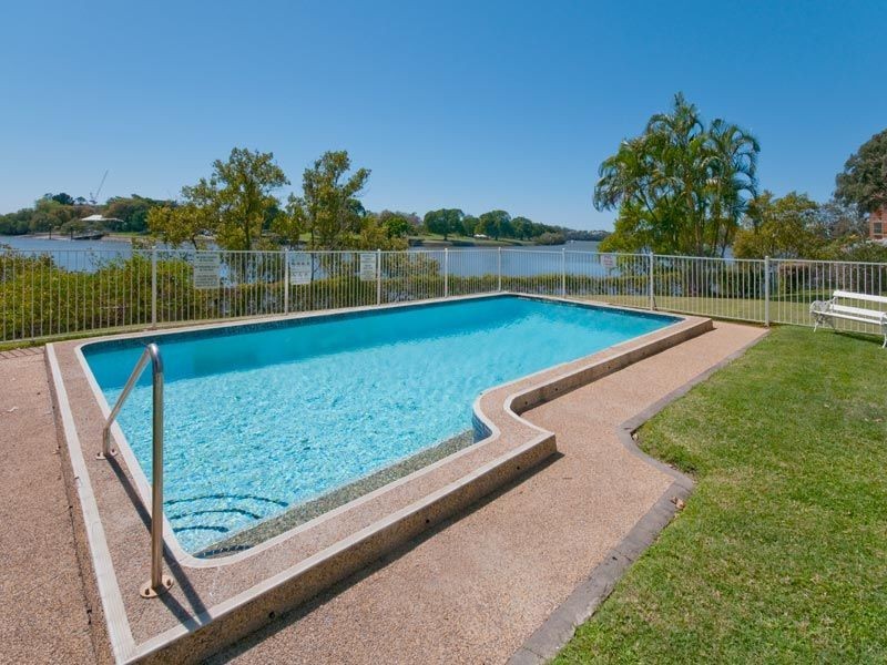 12/2 Sandford Street, St Lucia QLD 4067