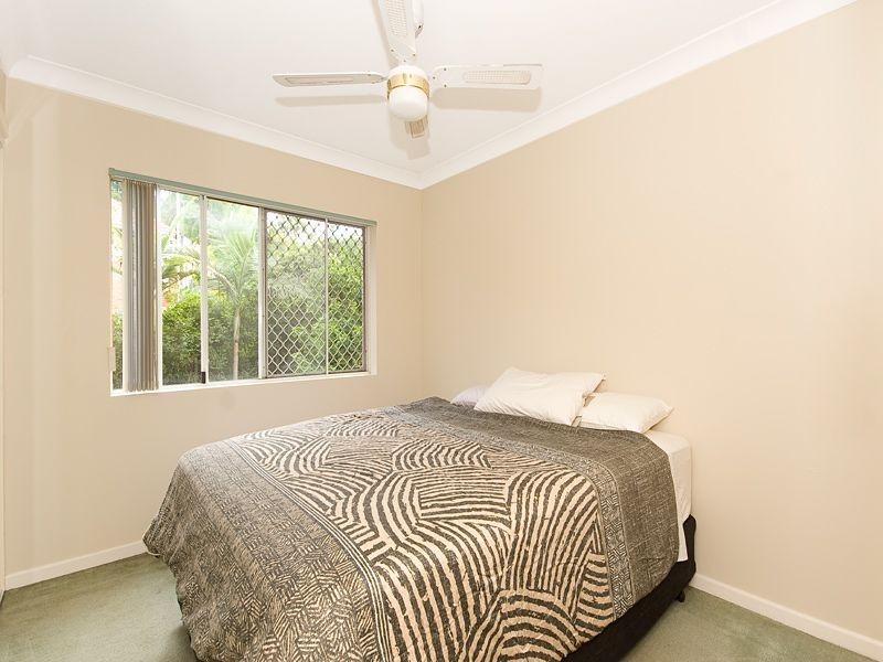 2/11 Sir Fred Schonell Drive, St Lucia QLD 4067