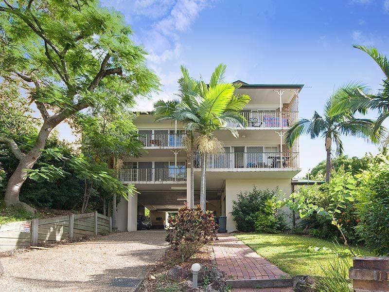 2/11 Sir Fred Schonell Drive, St Lucia QLD 4067