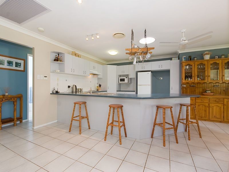 45 Westaway Crescent, Bellbowrie QLD 4070