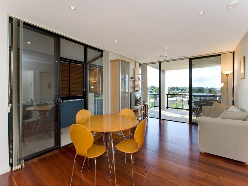 25/26 Holland Street, Toowong QLD 4066