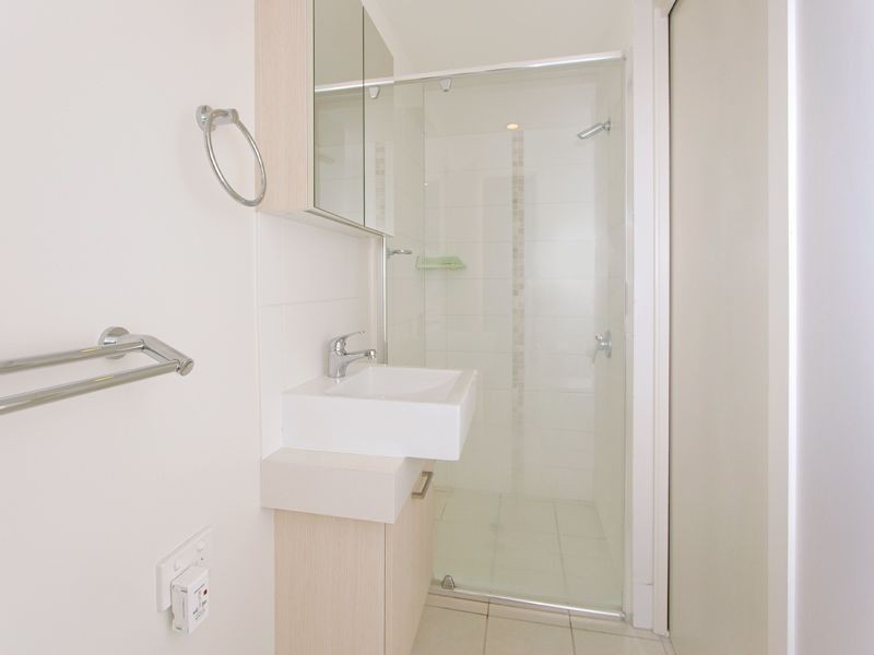 23/221 Sir Fred Schonell Drive, St Lucia QLD 4067