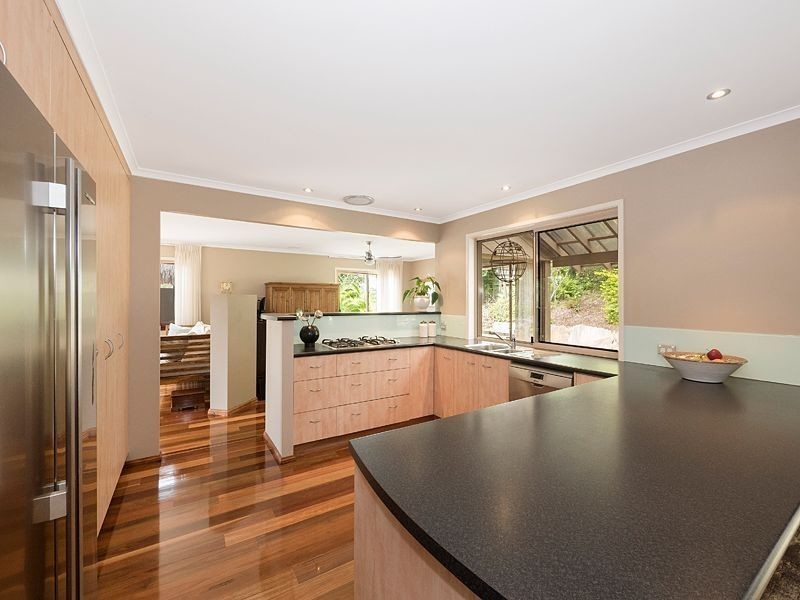 18 Ironbark Place, Bellbowrie QLD 4070