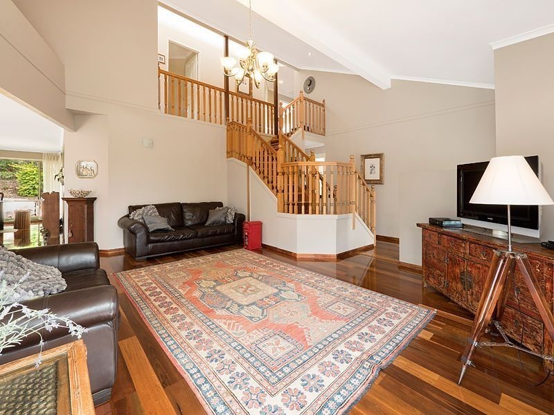 18 Ironbark Place, Bellbowrie QLD 4070