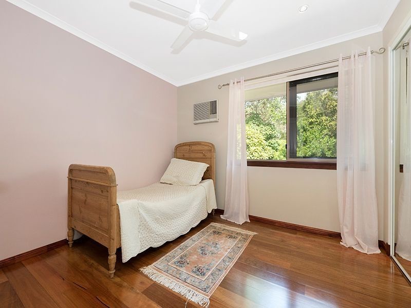 18 Ironbark Place, Bellbowrie QLD 4070