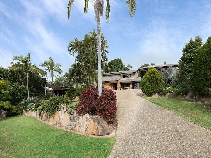 18 Ironbark Place, Bellbowrie QLD 4070