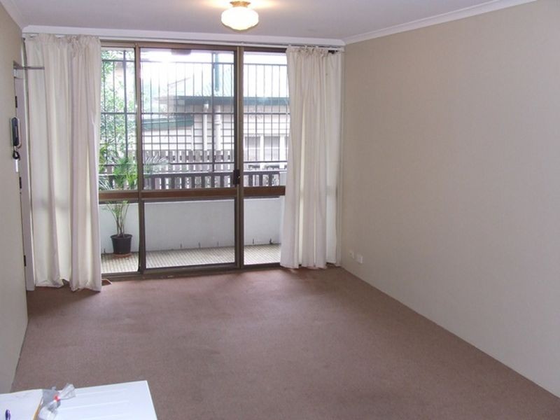 2/26 Lima Street, Auchenflower QLD 4066