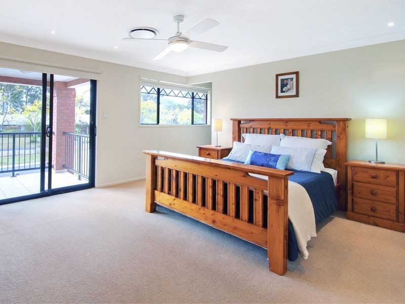 1 Hendos Place, Moggill QLD 4070