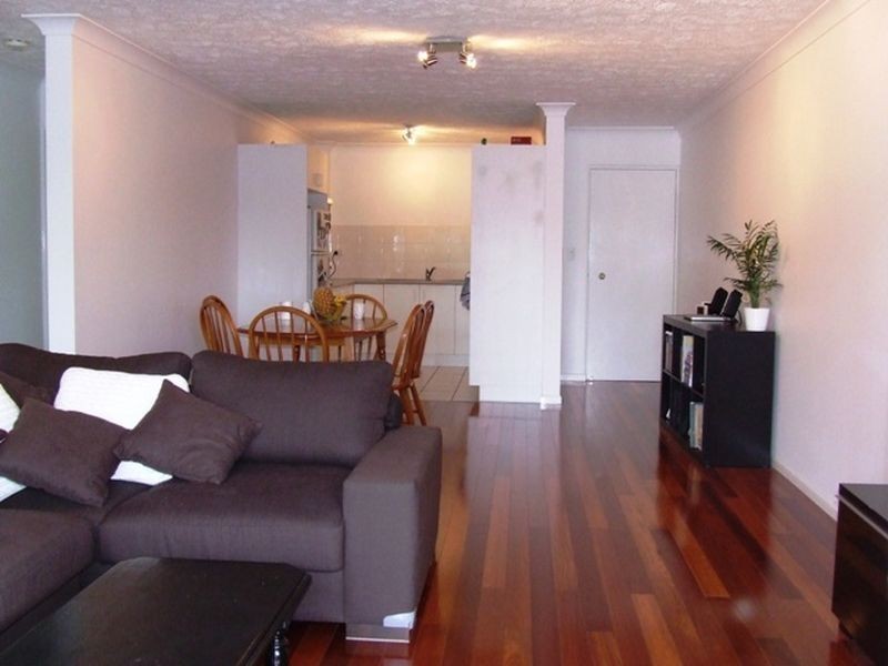 2/18 Lima Street, Auchenflower QLD 4066