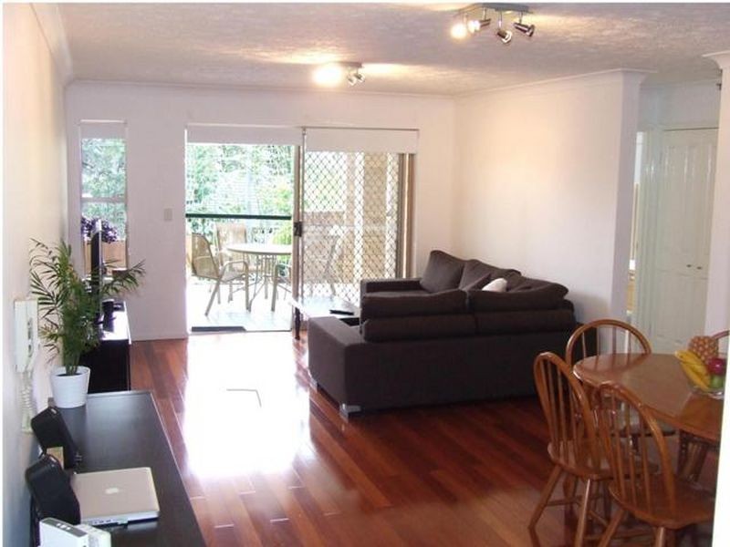 2/18 Lima Street, Auchenflower QLD 4066