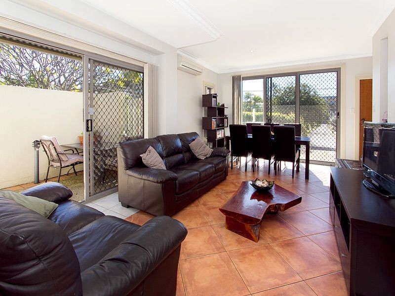 2/90 Sherwood Road, Toowong QLD 4066