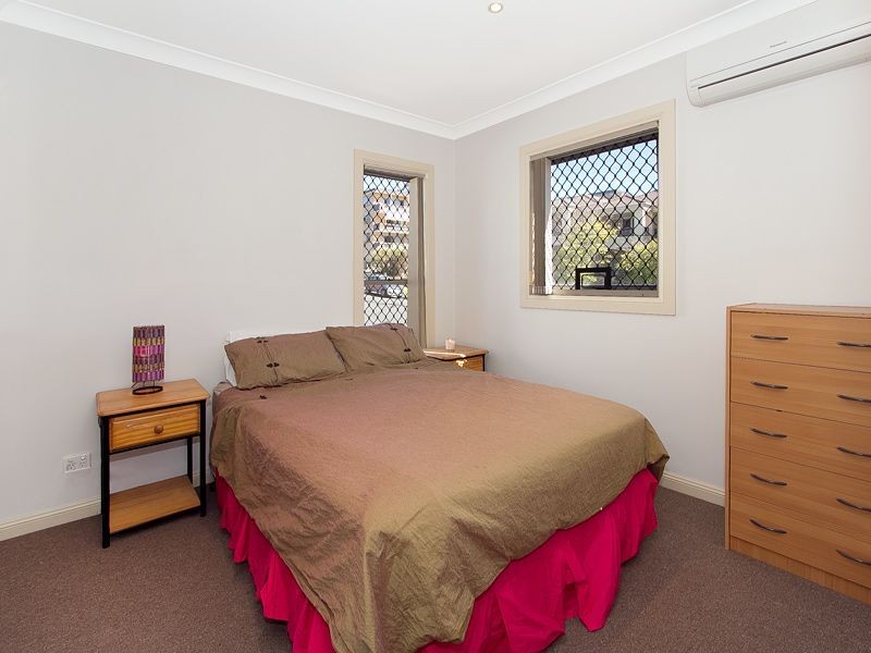 2/90 Sherwood Road, Toowong QLD 4066