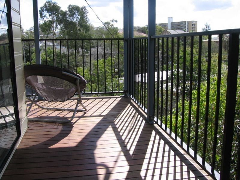 2/39 Prospect Terrace, St Lucia QLD 4067